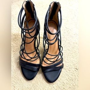 Halston heritage black strappy heels size 8.